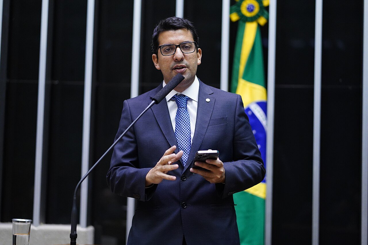 O deputado federal Marcelo Queiroz (PSDB-RJ) discursa no plenário da Câmara; foto de arquivo