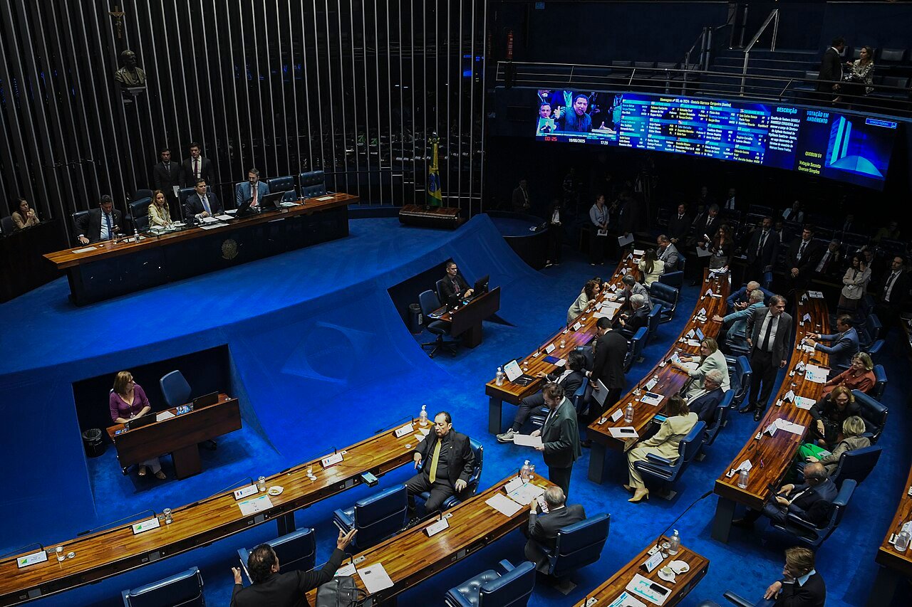 Vista geral do plenário do Senado Federal durante sessão